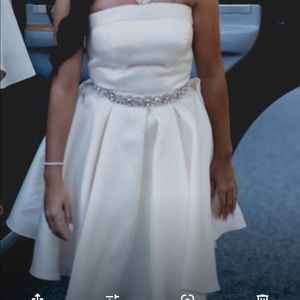 Champagne 🥂 strapless short princess dress